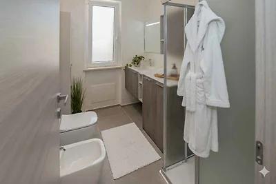 Ferienwohnung mit Klimaanlage und Balkon