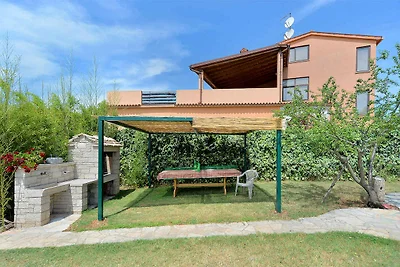 Villa mit Pool und Klimaanlage