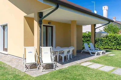 Villa mit Klimaanlage und Garten