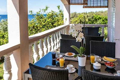 Ferienwohnung mit Terrasse, Aussenpool und