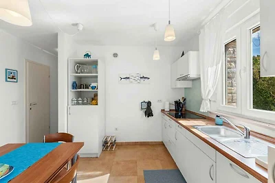 Ferienwohnung mit Terrasse und Garten