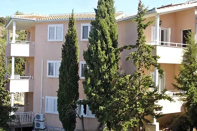 Ferienwohnung mit Pool und Balkon