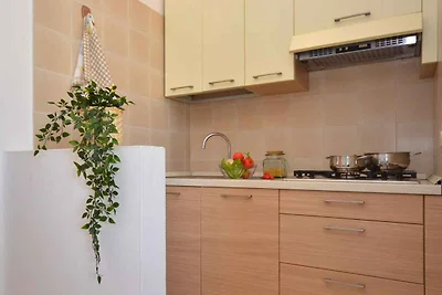 Studio mit Klimaanlage und Balkon