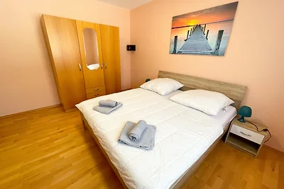 Ferienwohnung mit Balkon, WLAN und