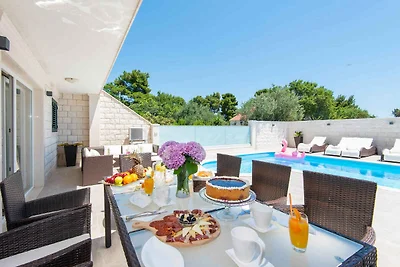 Ferienhaus mit Aussenpool