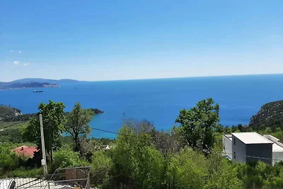 Ferienwohnung mit Balkon und Klimaanlage