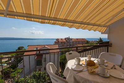 Ferienwohnung mit Balkon und Meerblick