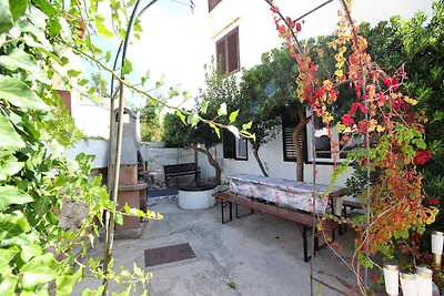 Ferienwohnung mit Balkon, Klimaanlage und