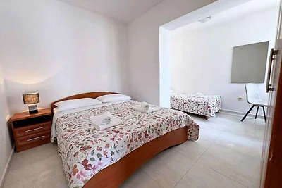 Ferienwohnung 20 m vom Strand und Meerblick