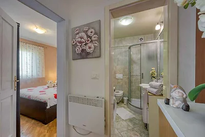 Komfortabel eingerichtete Wohnung mit 1 Schla