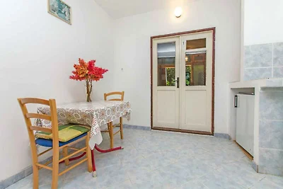 Ferienwohnung mit Terrasse und Grillmöglichke