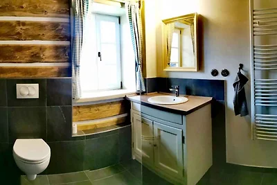 Ferienhaus mit Kamin und schöne Ausrichtung