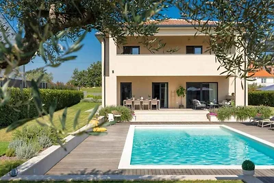 Villa mit Klimaanlage und Pool