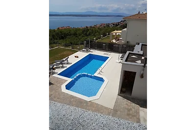 Ferienhaus mit 10 Schlafzimmern, Meerblick un