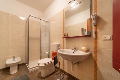 Ferienwohnung mit Balkon und Klimaanlage