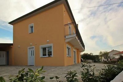 Ivo P. mit Meerblick in Šilo auf der Insel Kr