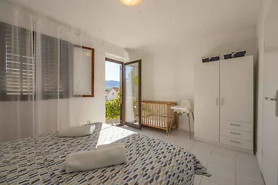apartman za odmor Obiteljski odmor Vrboska