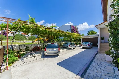 Ferienwohnung mit Terrasse und Grill