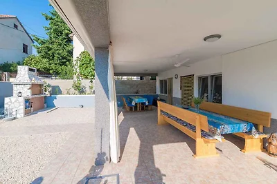 Appartamento Vacanza con famiglia Karin Gornji