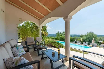Villa mit Terrasse, Klima und Pool