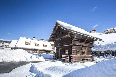 Hütte mit Panorama-Gartensauna