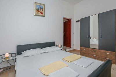 Ferienwohnung mit Terrasse und Grill