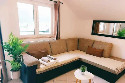 Ferienwohnung mit Klimaanlage, Balkon und