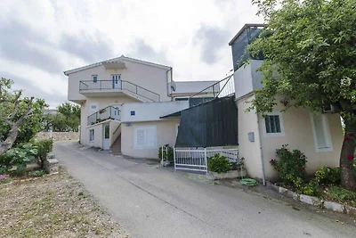 Ferienwohnung mit Klimaanlage und Balkon