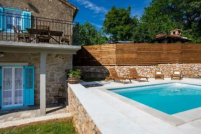 Villa mit Klimaanlage und Pool