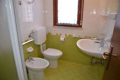 Ferienwohnung mit Klimaanlage, Balkon und