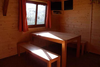 Ferienhaus mit Aussenpool und Lokal im