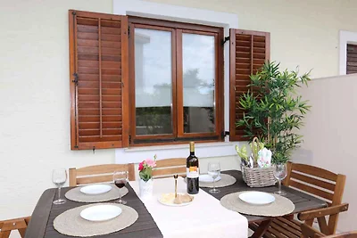 Ferienwohnung mit Klimaanlage und nur 220 m v