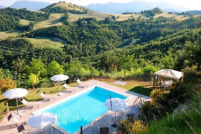Ferienhaus Mit Terasse und Pool