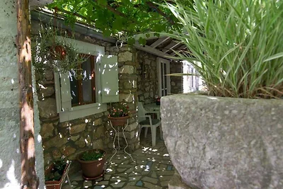 Studio mit TV und Terrasse