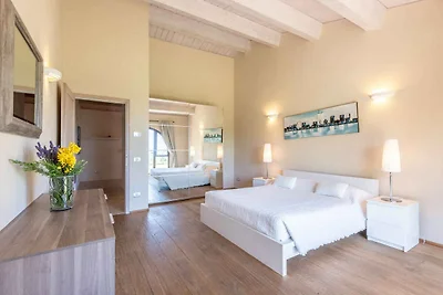 Ferienwohnung mit Terrasse, Klimaanlage und