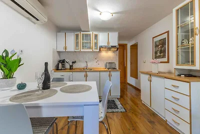 Apartment in Poreč an der Küste mit Terrasse,