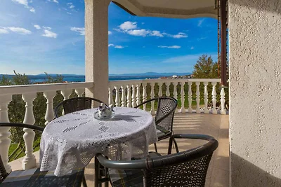 Ferienwohnung mit Balkon und Meerblick