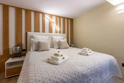 Ferienwohnung mit Terrasse und Whirlpool