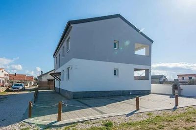 Ferienwohnung mit Klimaanlage und Balkon