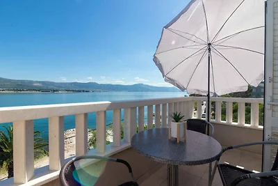 Ferienwohnung mit Balkon und Meerblick