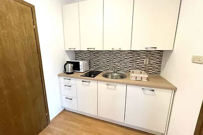 Studio mit Balkon und Klimaanlage