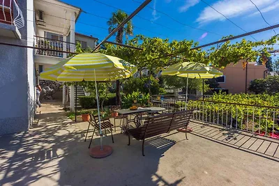 Ferienwohnung mit Terrasse, Klimaanlage und