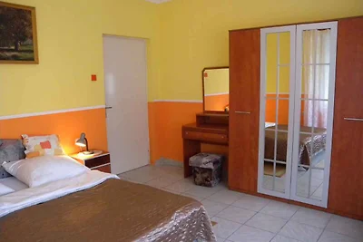 Ferienwohnung mit Tischtennis und Pool