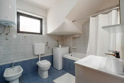Ferienwohnung mit Klimaanlage und Balkon