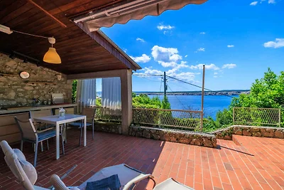 Ferienhaus mit grosser Terrasse