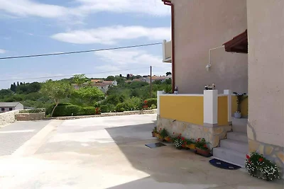 Ferienwohnung mit Terrasse und Balkon