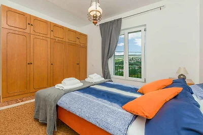 Ferienhaus mit Terrasse und Klimaanlage