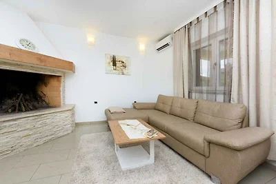 Vakantiehuis Ontspannende vakantie Lovinac