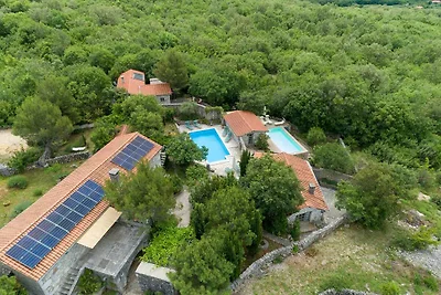 Vakantiehuis Ontspannende vakantie Bajčići