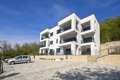 Ferienwohnung mit Garten, Balkon und
